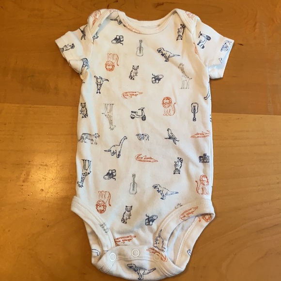 Carter’s 3 Month Mix and Match Set - Picture 10 of 14